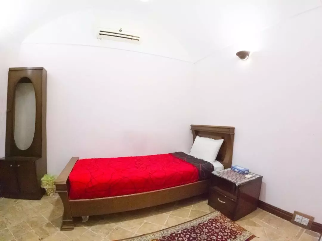 اتاق دو تخته هتل سنتی رز یزد